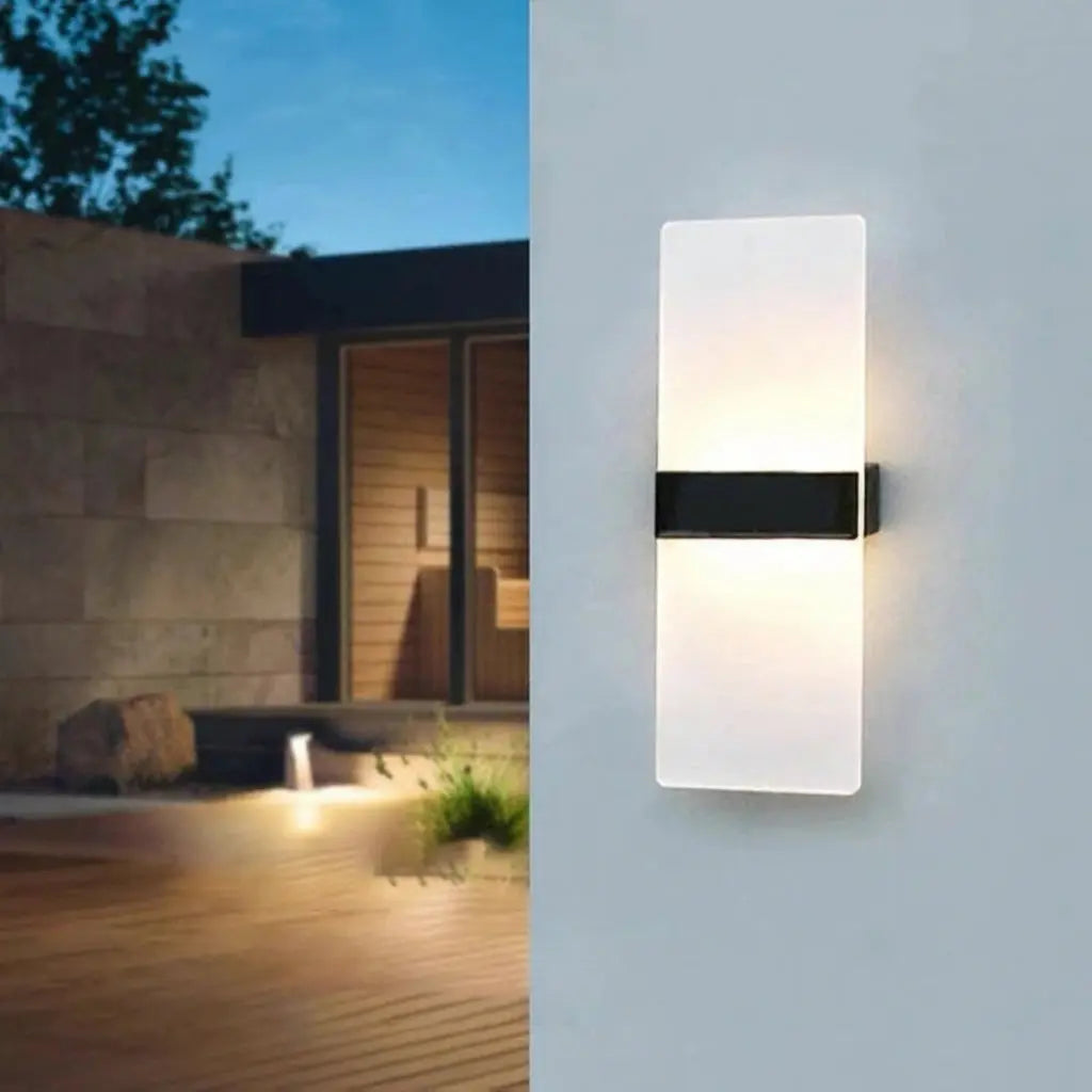 SolaraEdge™ Modern Solar LED Wall Light – IP65 Waterproof Outdoor Acrylic Sconce Luminescense